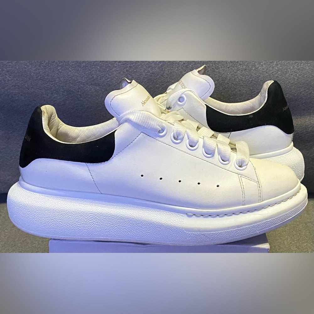 SOLD SOLD SOLD SOLD Alexander McQueen Oversized White Black Velvet 553770